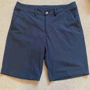 Lulu lemon Men’s Commission Gold Shorts